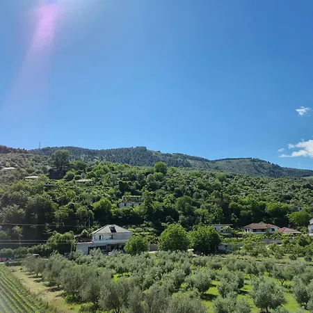 Ari Villa Berati