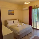 Ari Villa